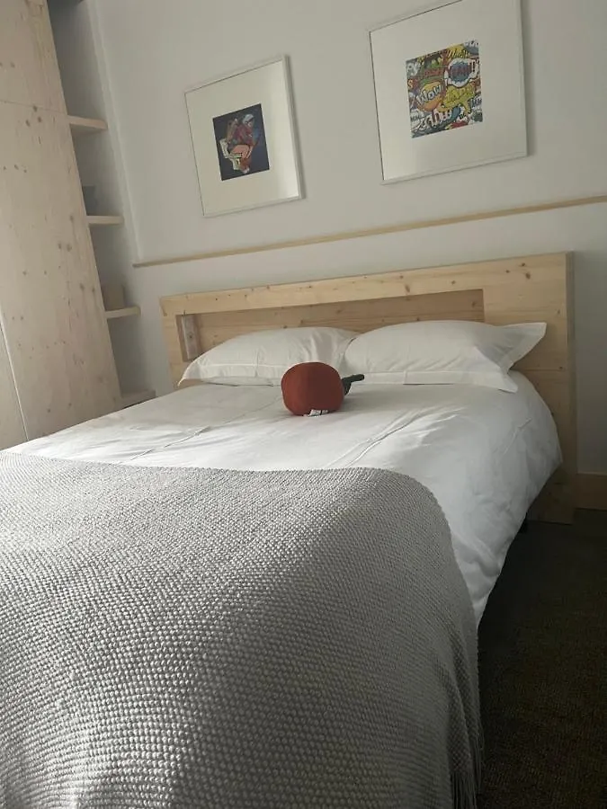 Le B Complexe Hotel Lozanne 0*,