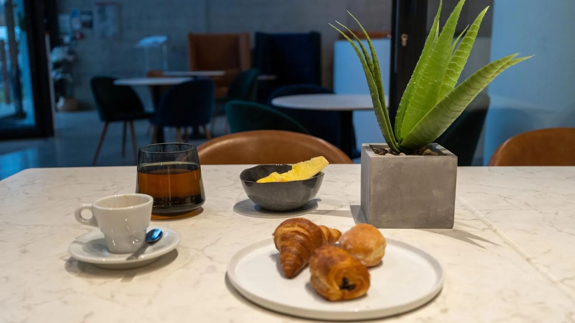 Le B Complexe Hotel Lozanne