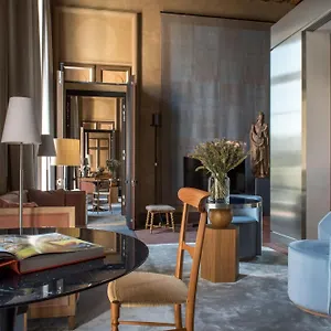 Cour Des Vosges - Evok Collection Hotel Paris